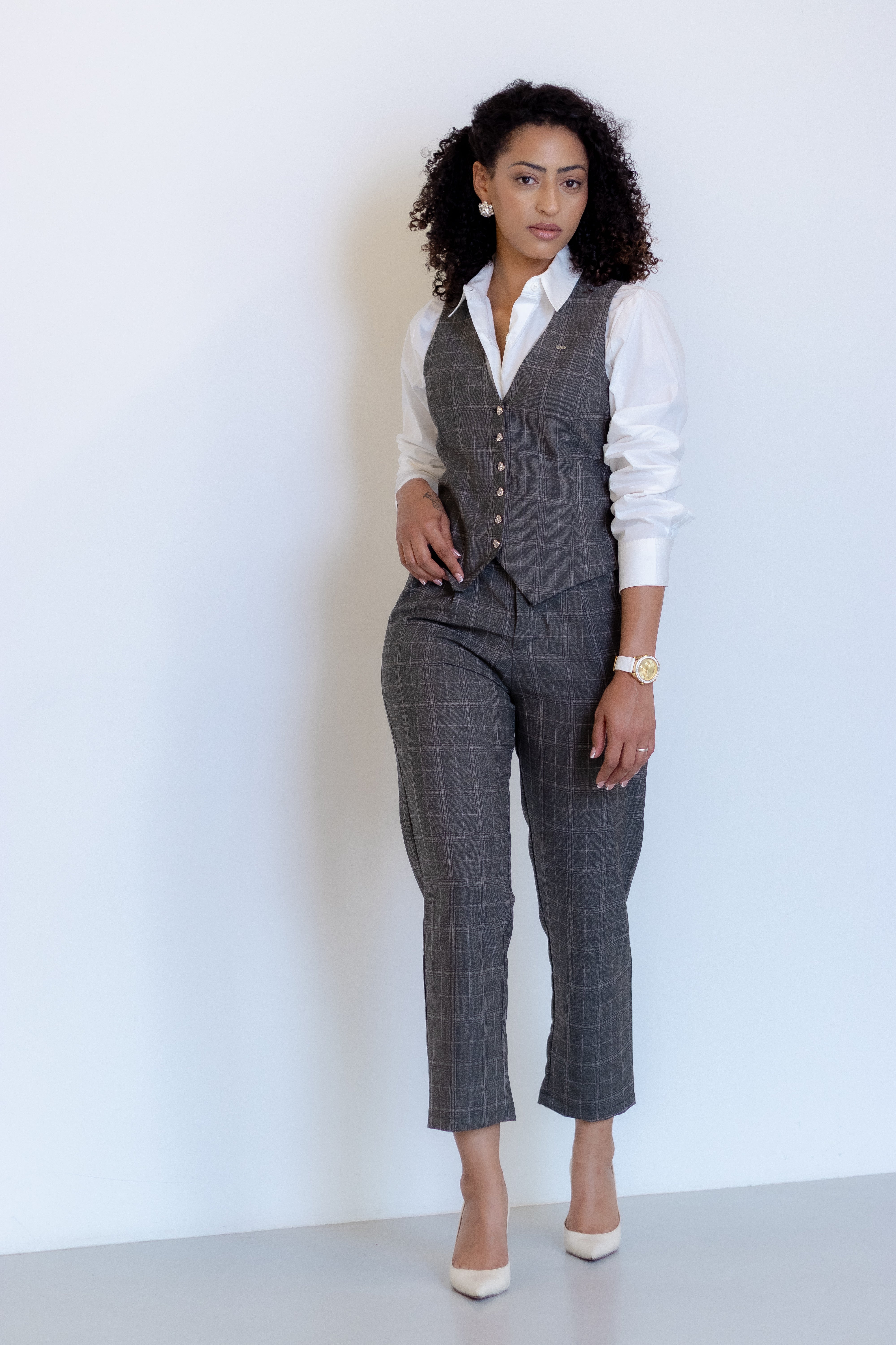 Conjunto Girl Boss – Colete e Calça Feminina em Alfaiataria