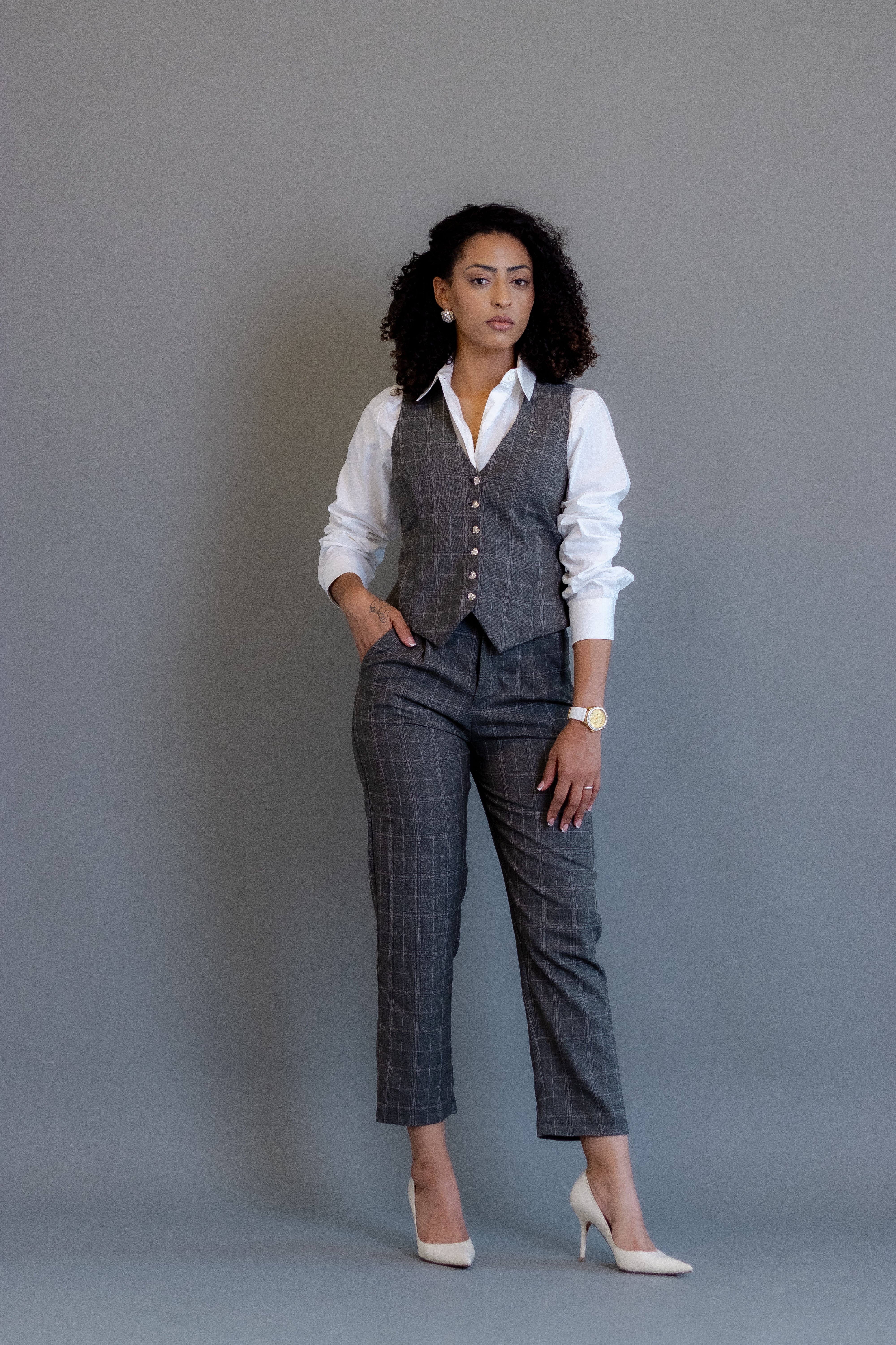 Conjunto Girl Boss – Colete e Calça Feminina em Alfaiataria