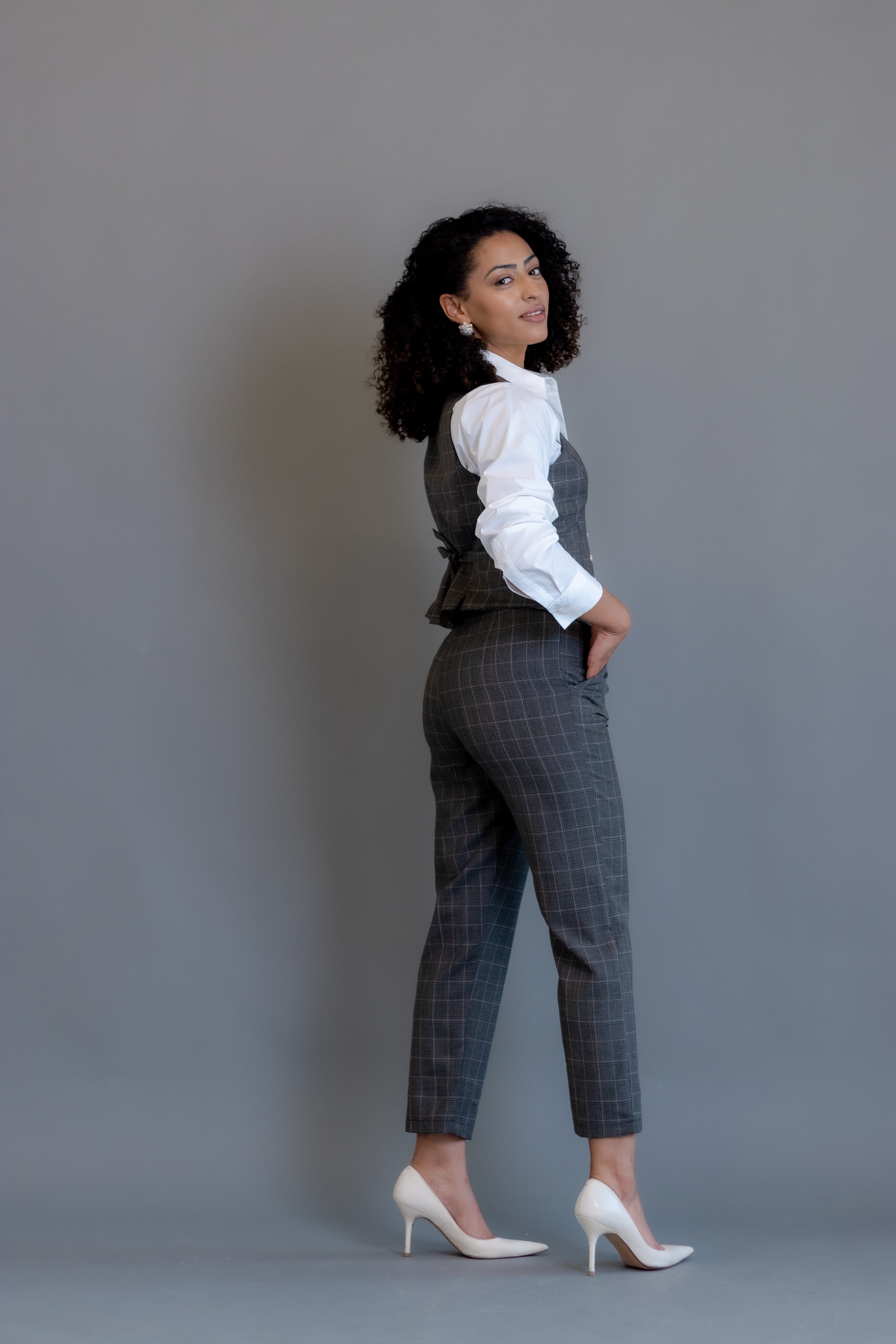 Conjunto Girl Boss – Colete e Calça Feminina em Alfaiataria