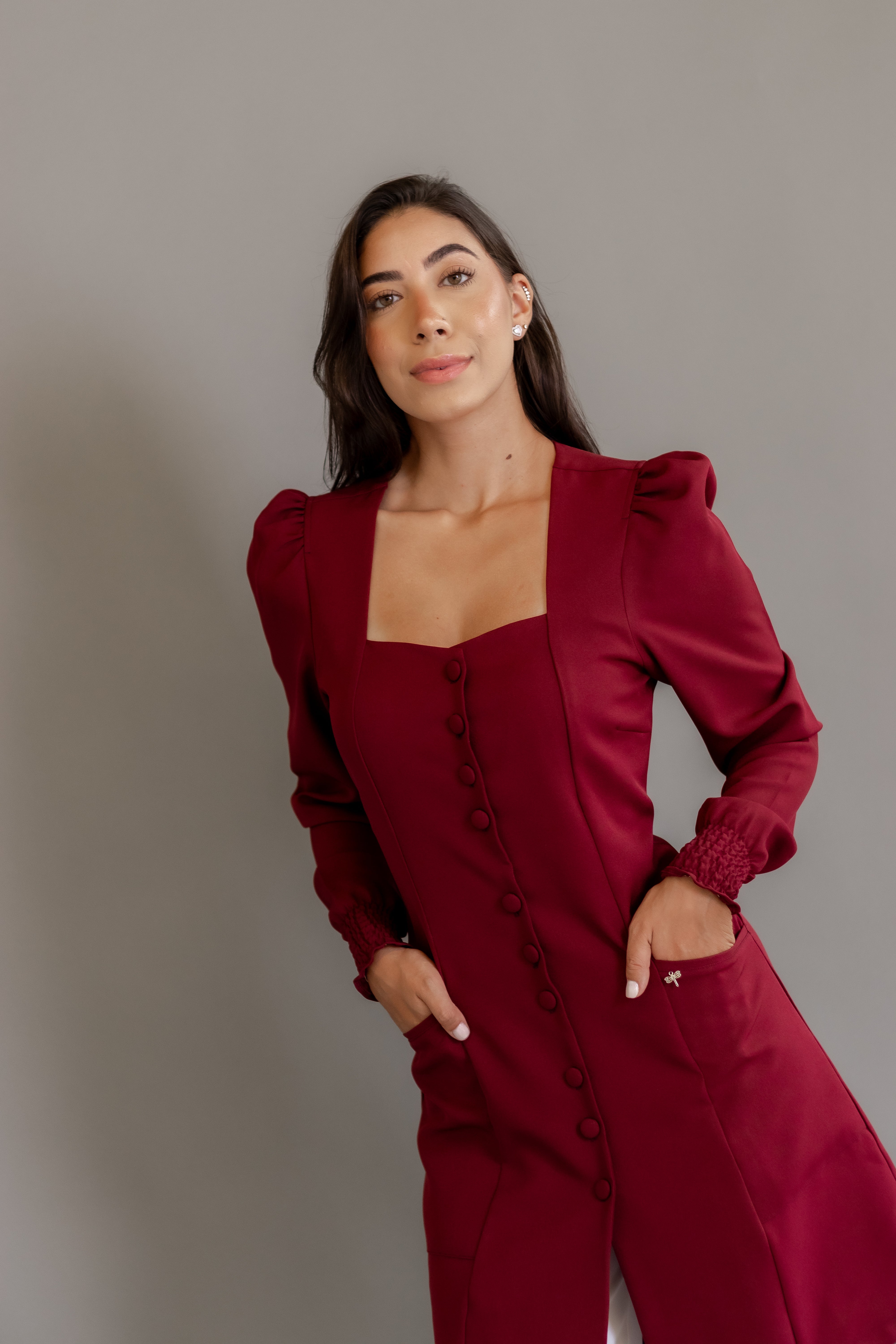Jaleca Ana – Jaleco Feminino Elegante com Mangas Estruturadas