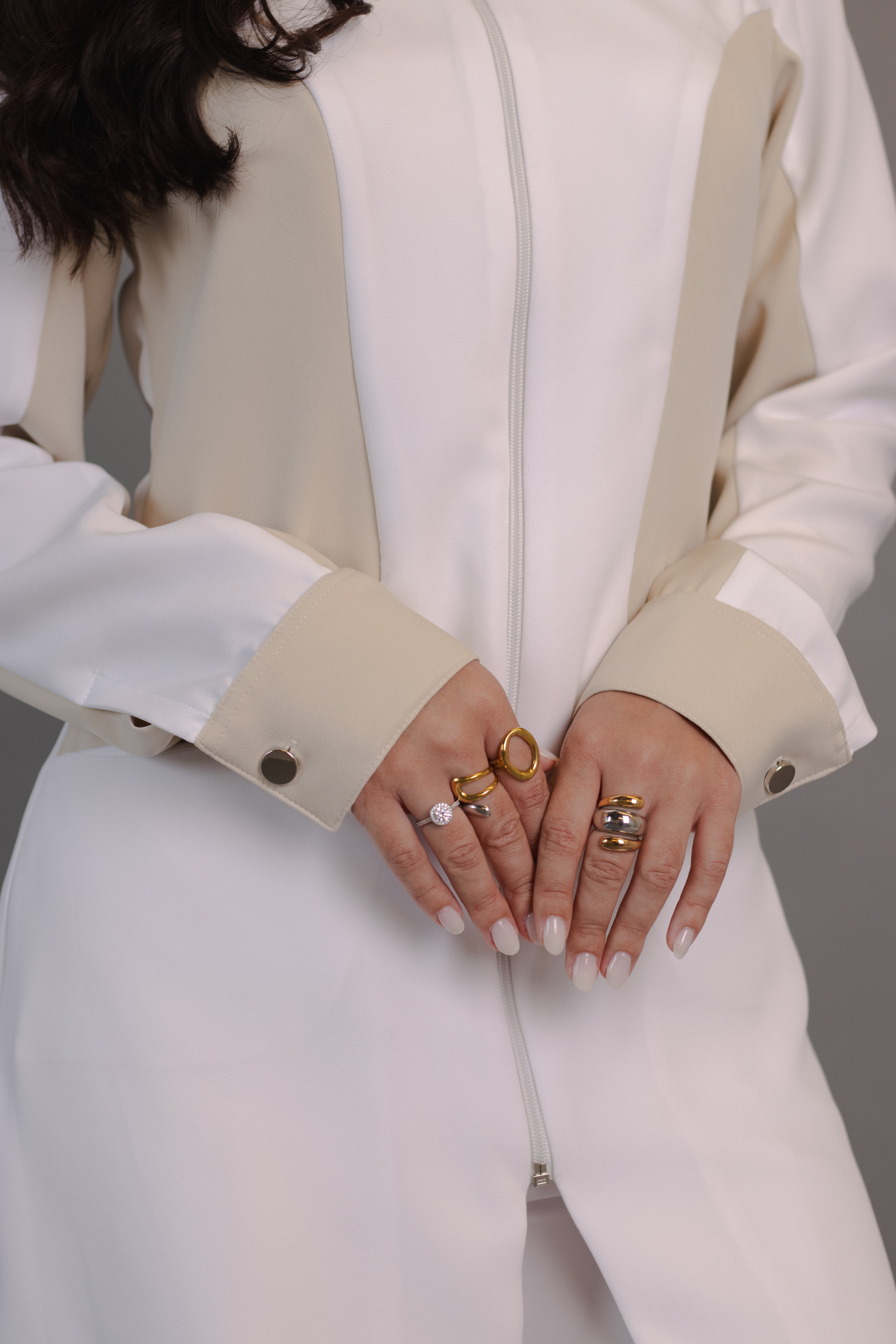 Jaleca Bicolor Feminina — recortes que afinam a silhueta