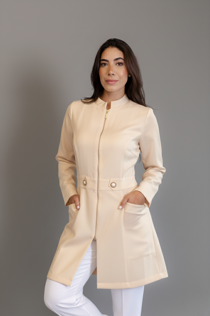 Jaleca Marie – Jaleco Feminino com Zíper e Botões Decorativos