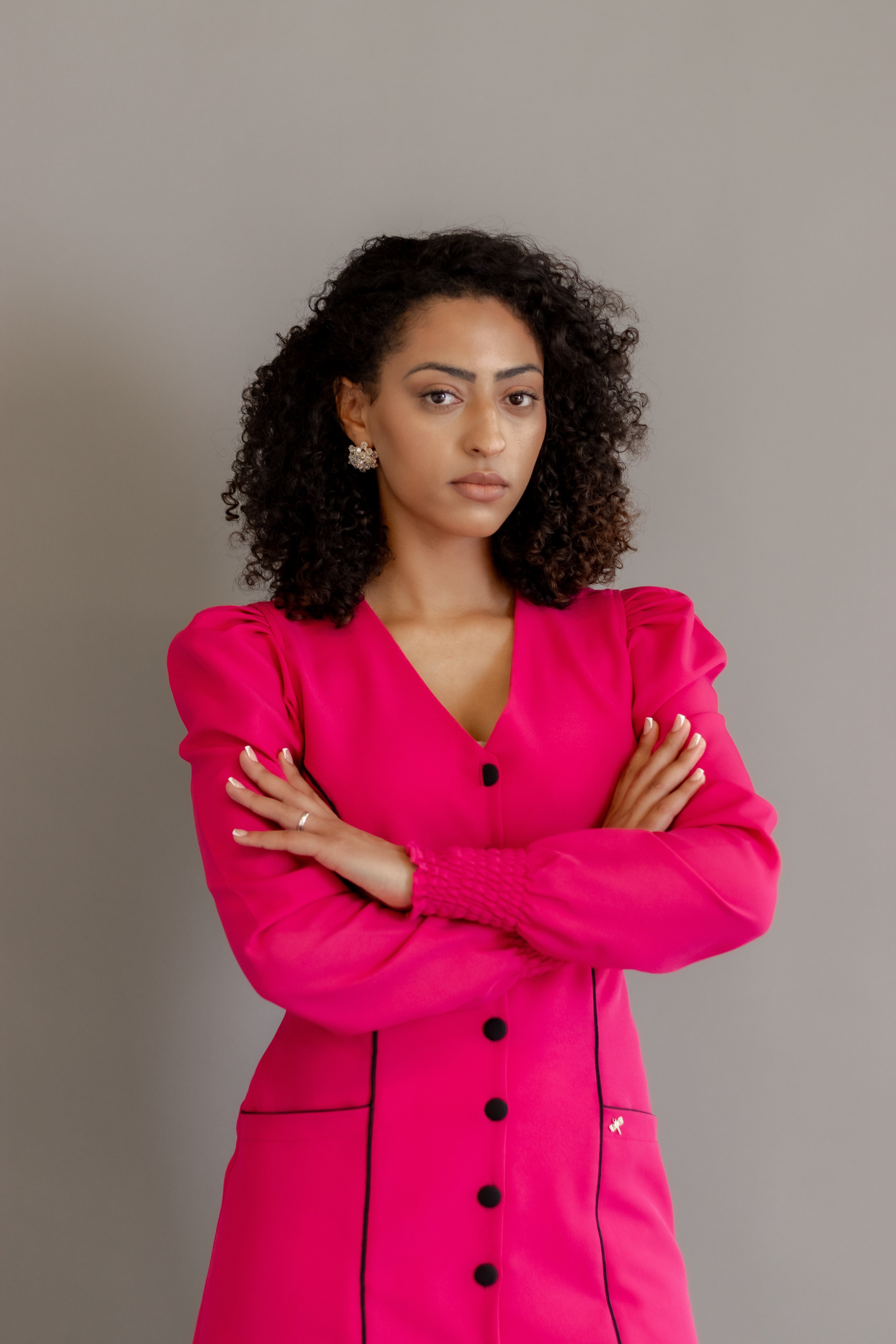Jaleca Paris – Jaleco Feminino Acinturado com Detalhes Contrastantes