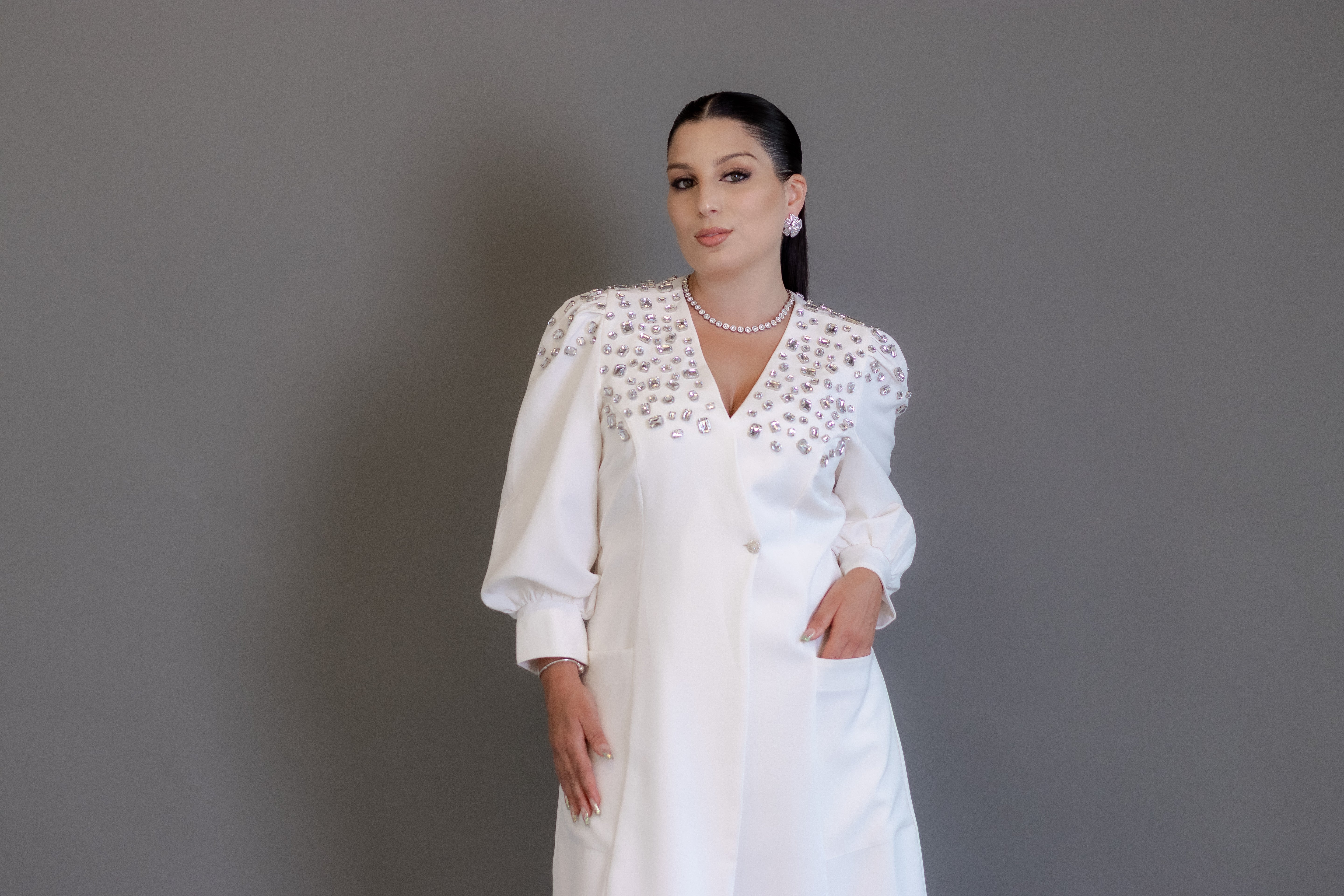 Jaleca Premium Crystal – Jaleco Feminino Branco com Aplicações Exclusivas