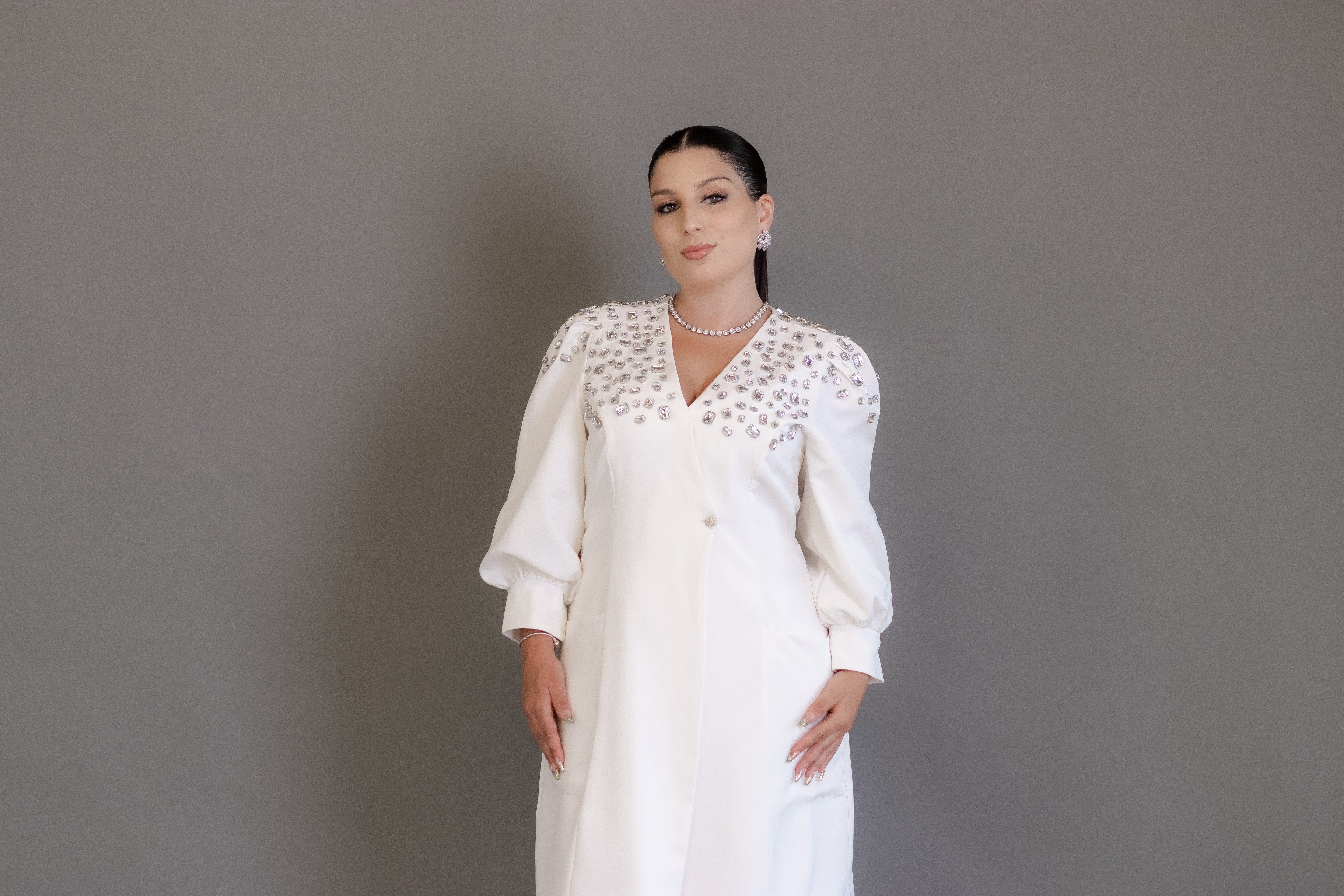 Jaleca Premium Crystal – Jaleco Feminino Branco com Aplicações Exclusivas
