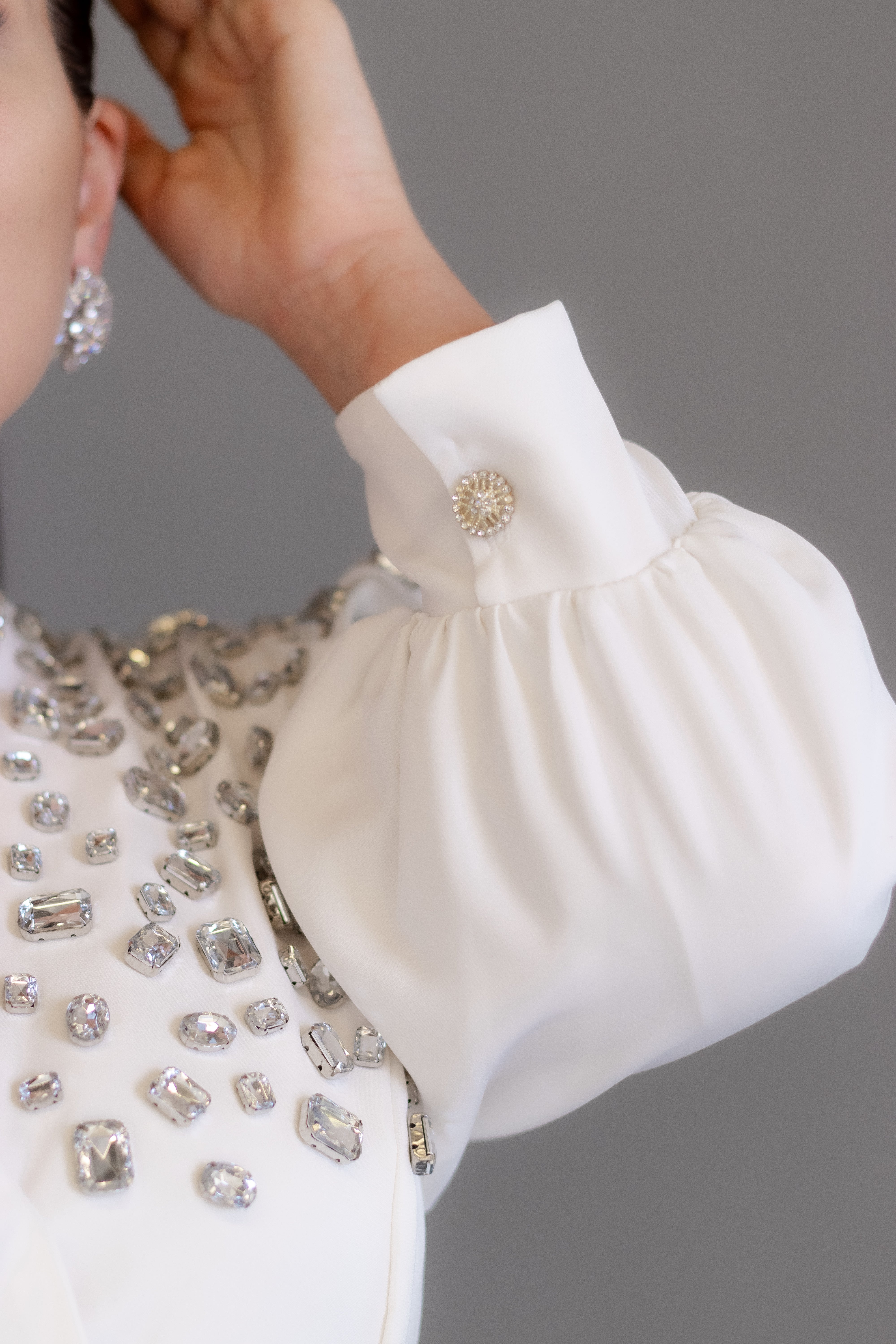Jaleca Premium Crystal – Jaleco Feminino Branco com Aplicações Exclusivas