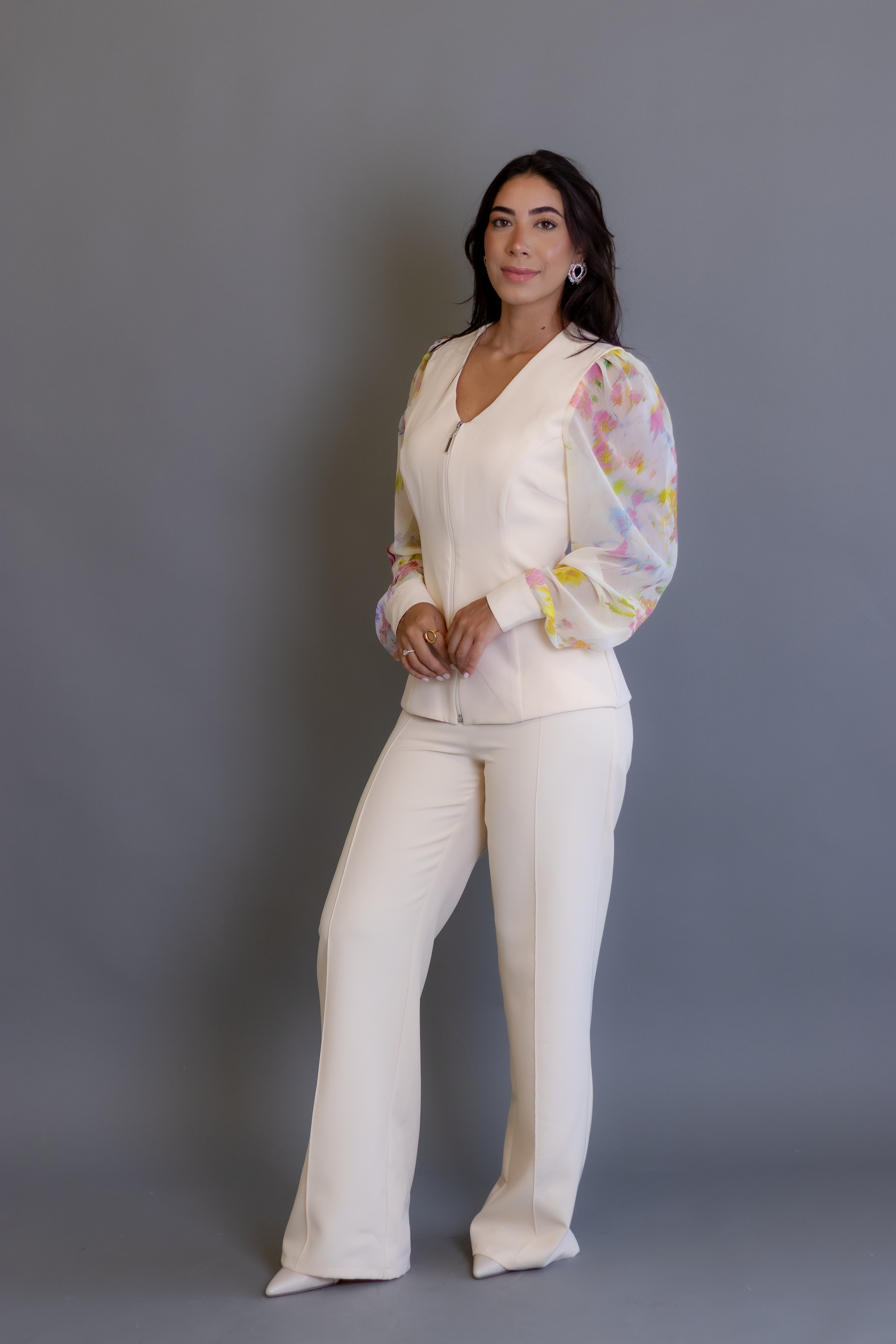 Scrub Candice – Uniforme Profissional Feminino com Elegância e Toque Floral