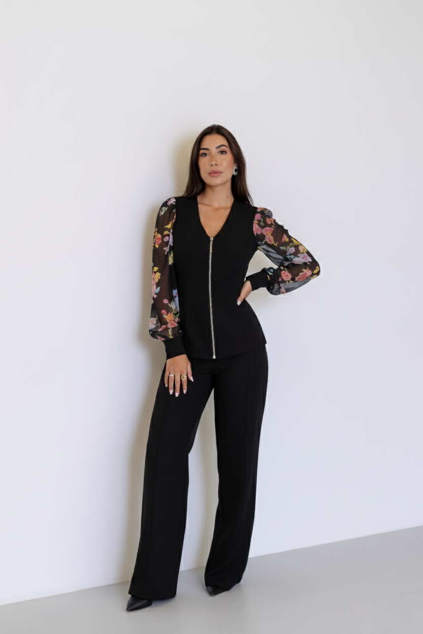 Scrub Candice – Uniforme Profissional Feminino com Elegância e Toque Floral