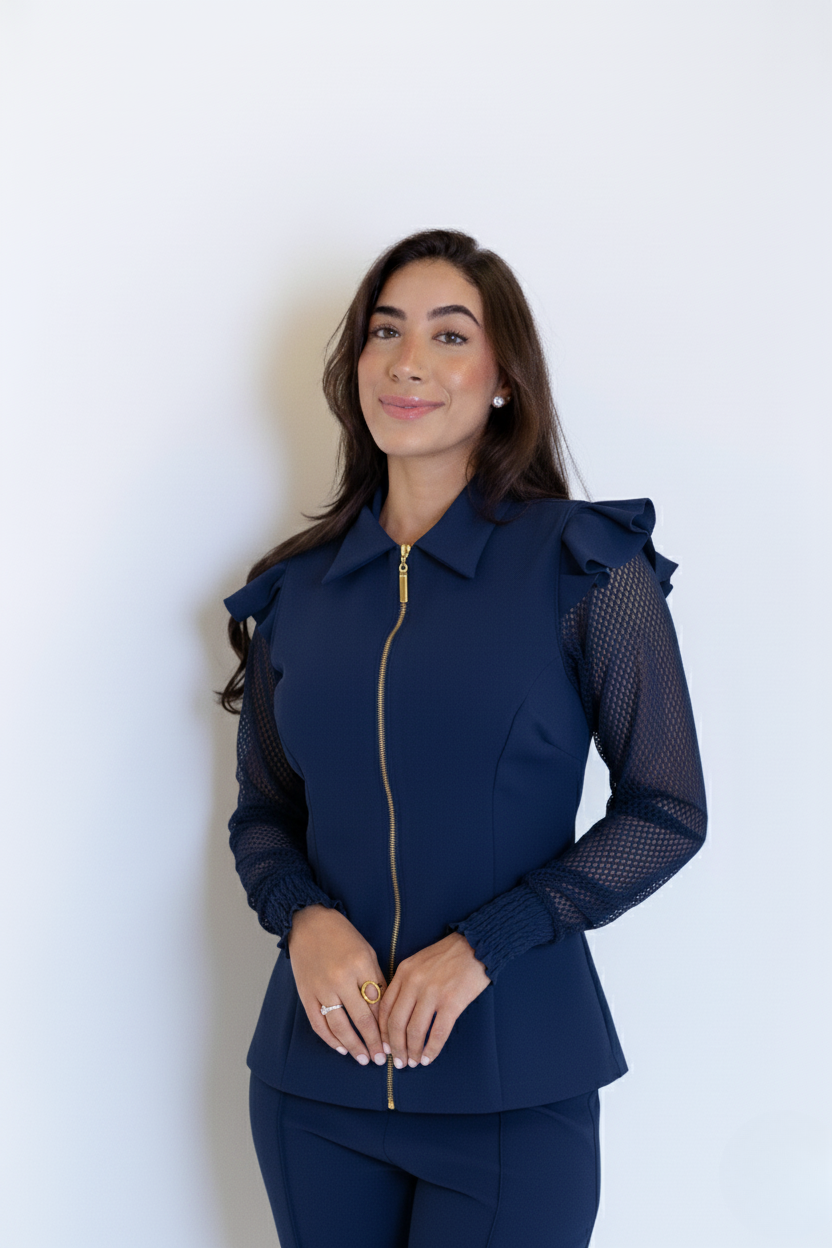 Scrub Elisée – Uniforme Profissional Feminino Preto com Elegância e Sofisticação.