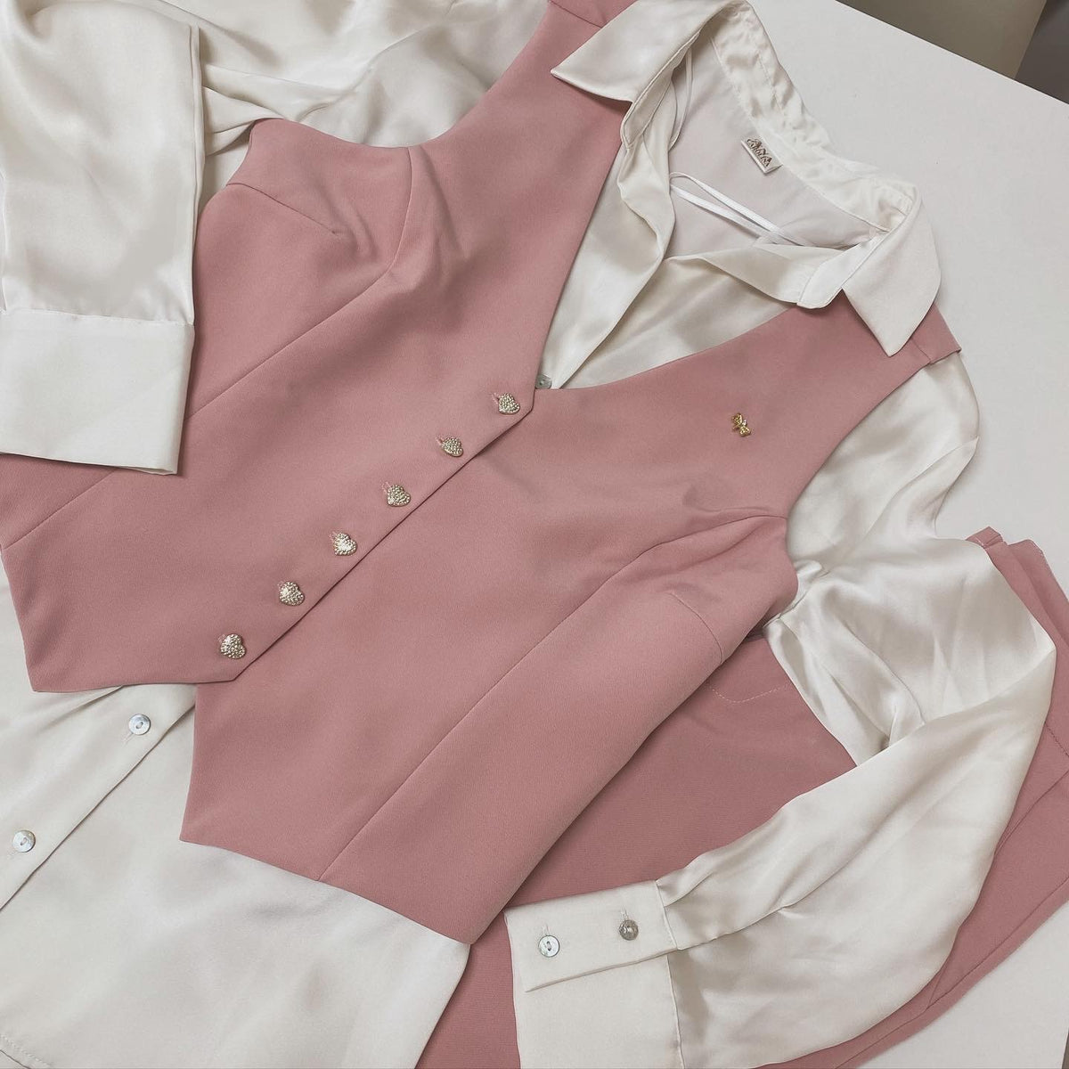 Conjunto Colete e Calça Feminina em Alfaiataria