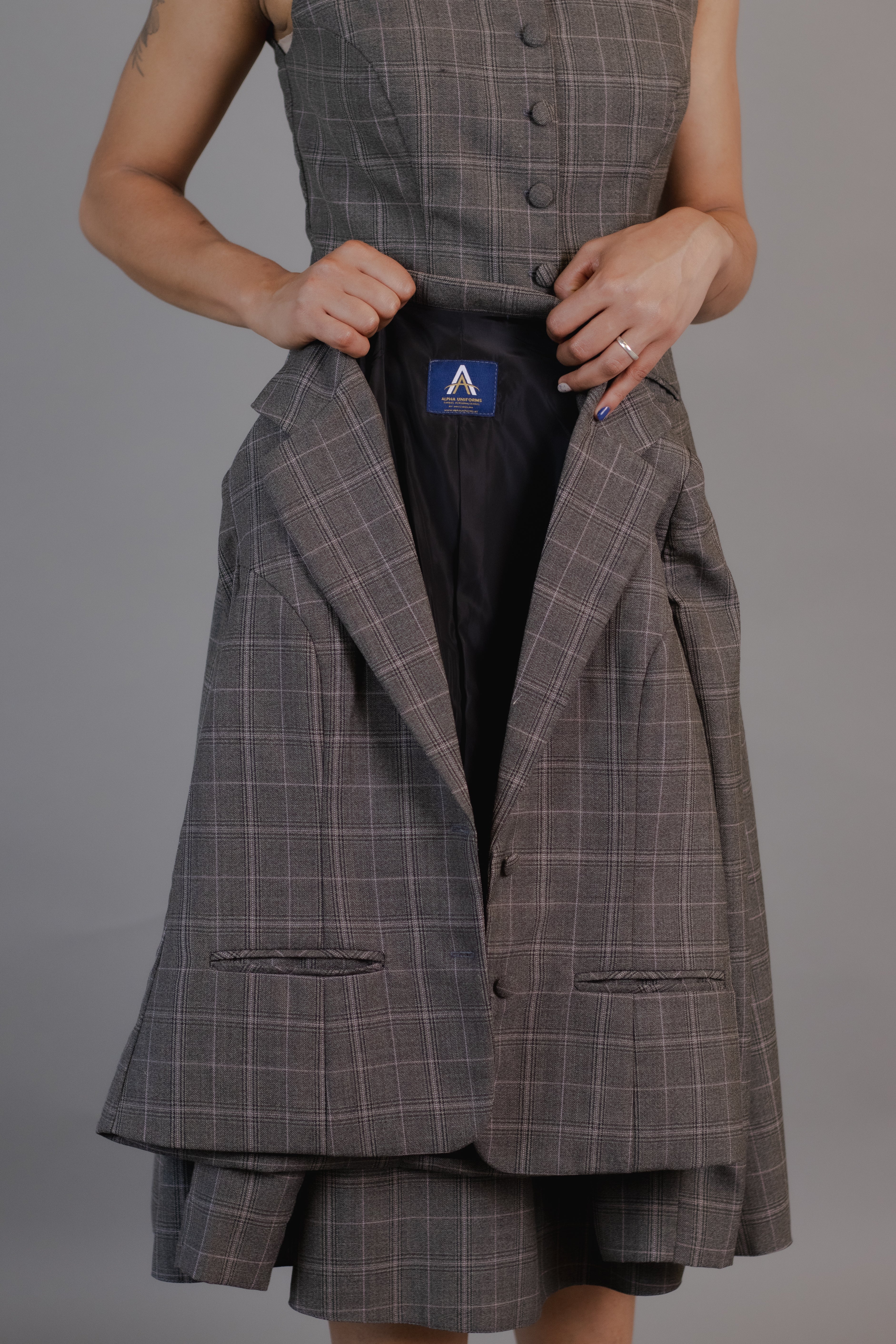 Fato Eternizar 1 — colete e saia  midi de alfaiataria