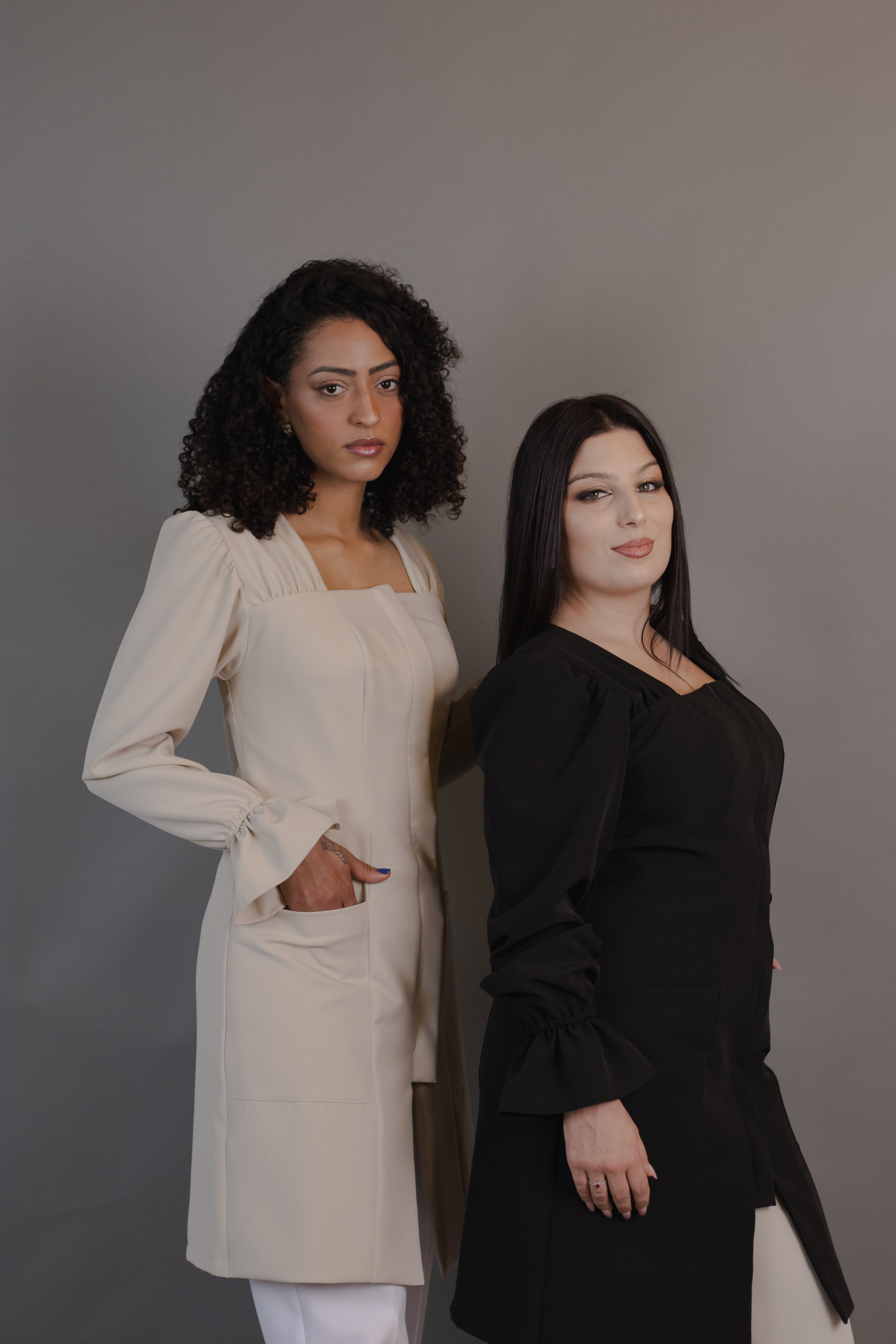 Jaleca Tulipa Feminina — decote reto e punhos em babado