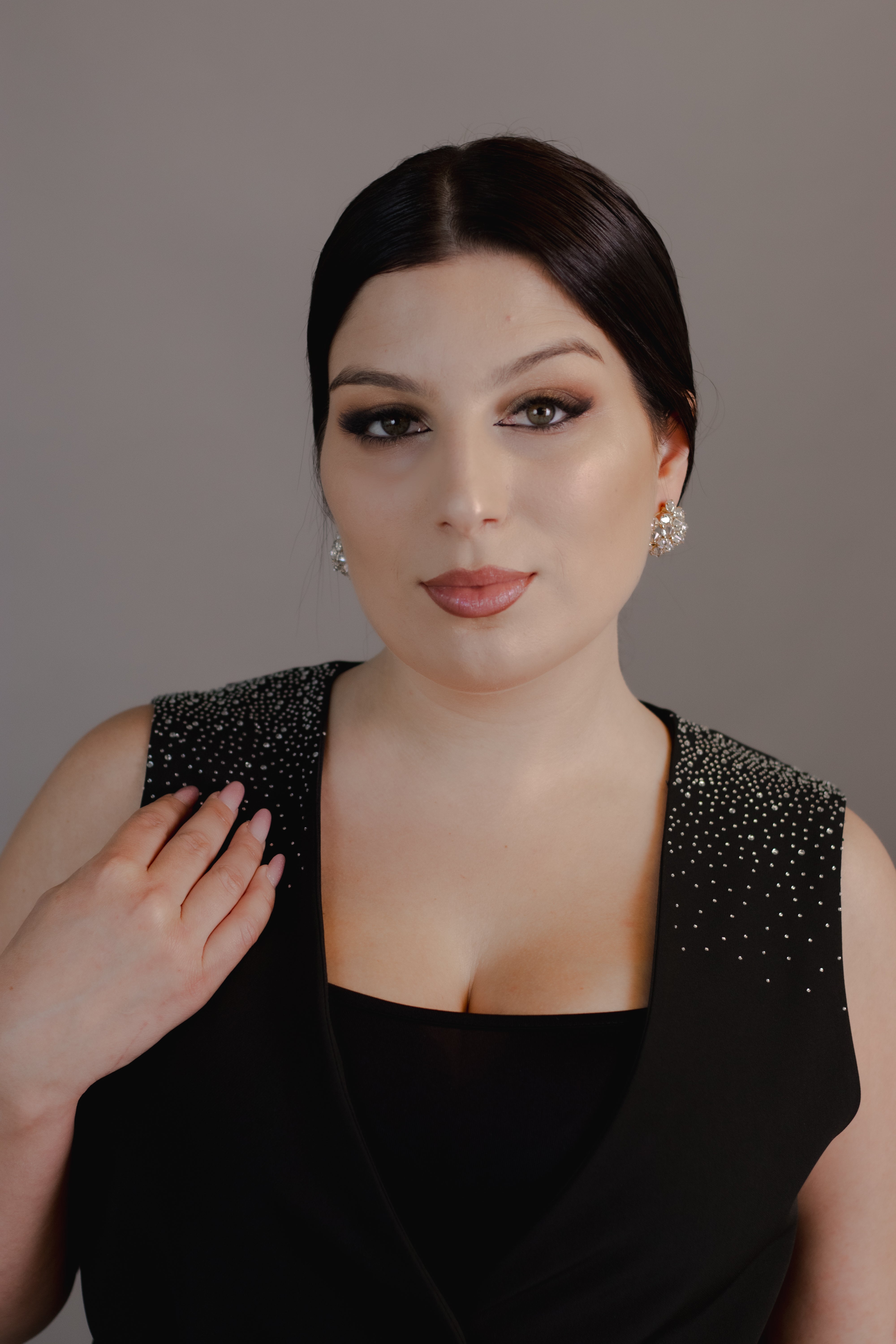 Jaleca Ursula  — brilho discreto e cinto-faixa