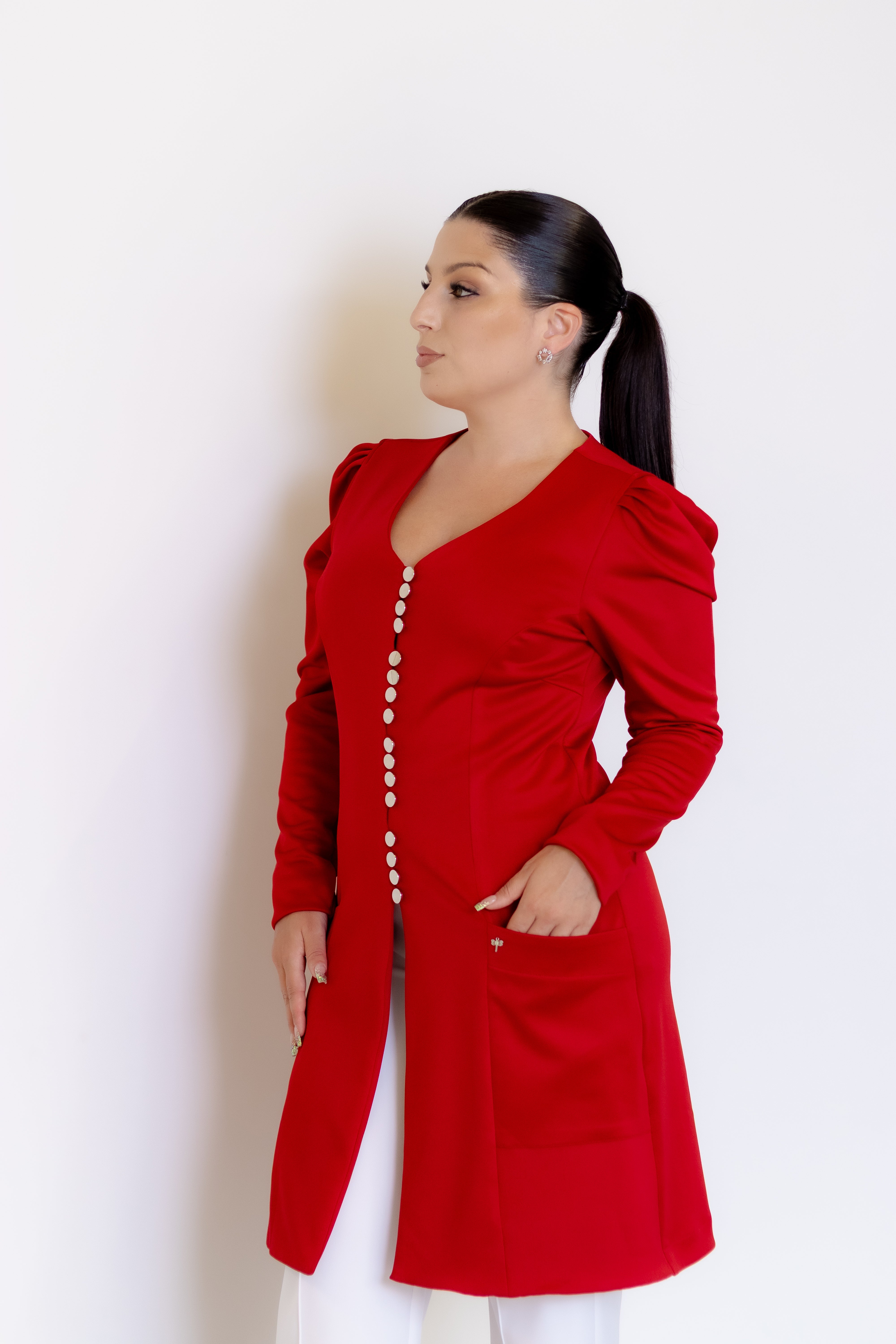 Jaleca Wien 2 – elegância funcional para jornadas intensas